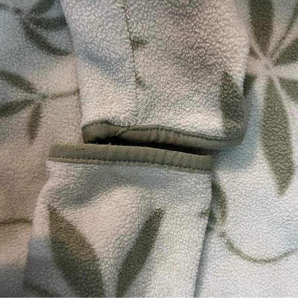 SOLD Patagonia Vintage Y2K Floral Synchilla Pullover Fleece - Picture 7 of 7